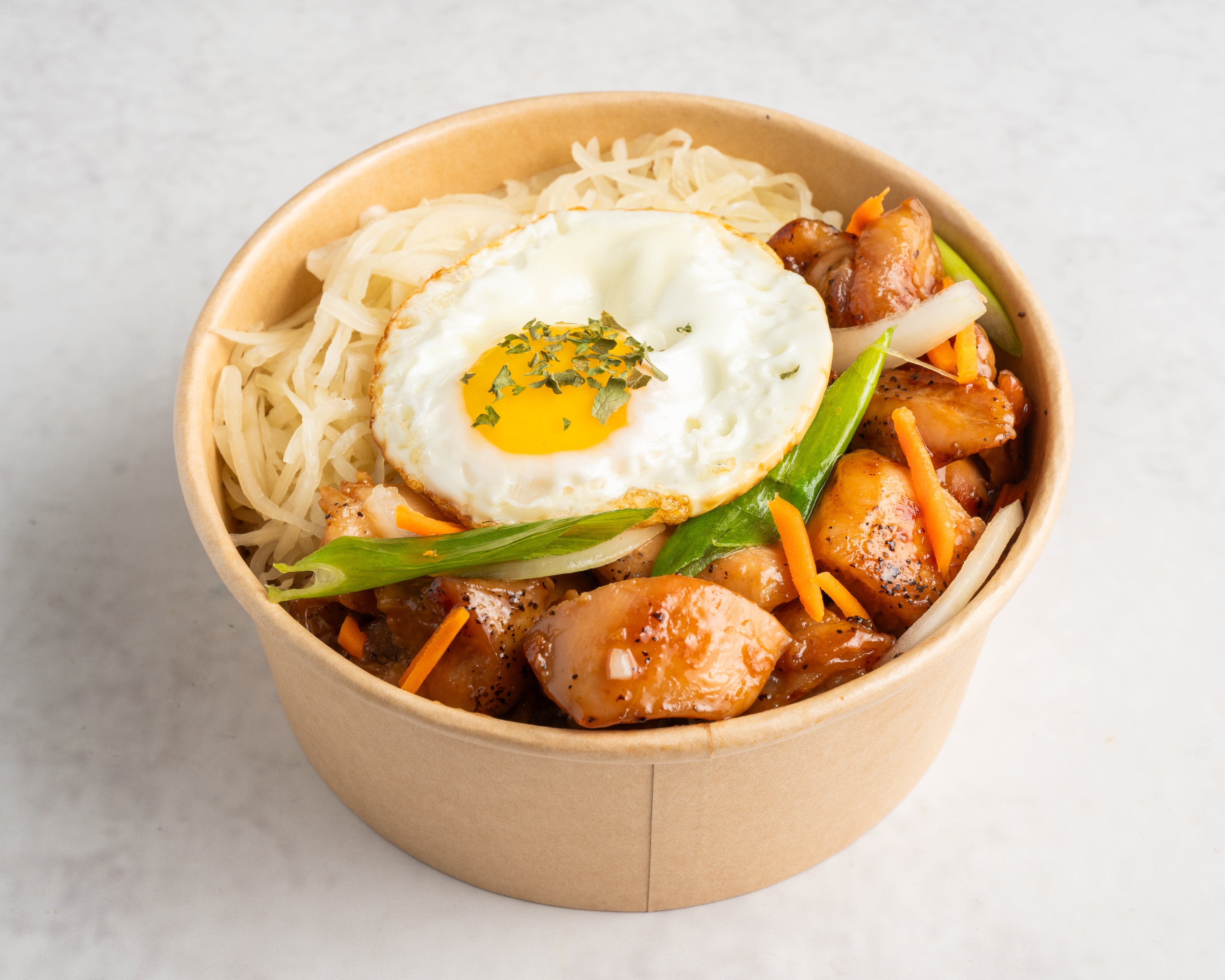 Grilled Chicken Bulgogi Over Rice (치킨불고기 덮밥) (Halal)