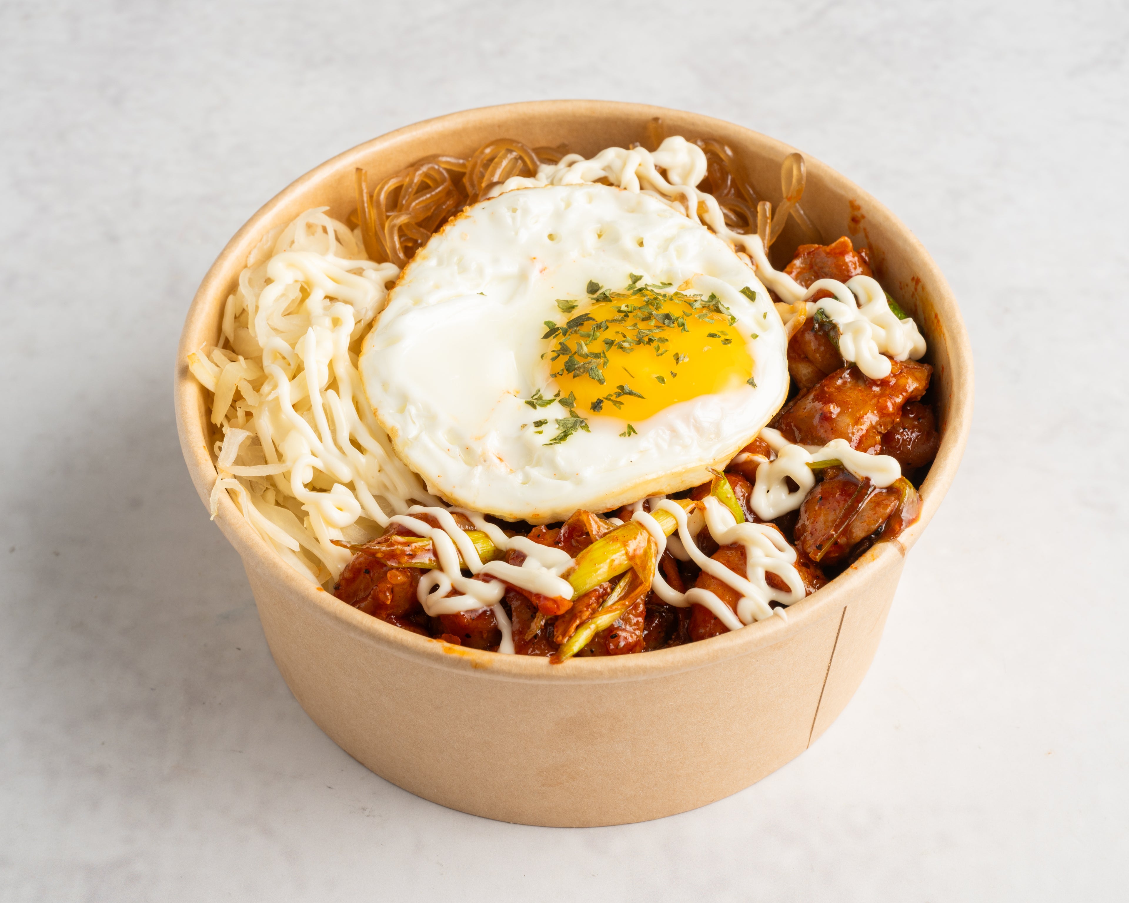 Spicy Grilled Chicken Cupbap (치킨제육 컵밥) (Halal)